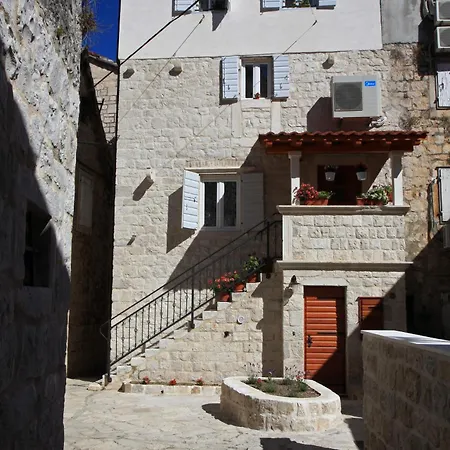Kapar - Gajeta Daire Trogir